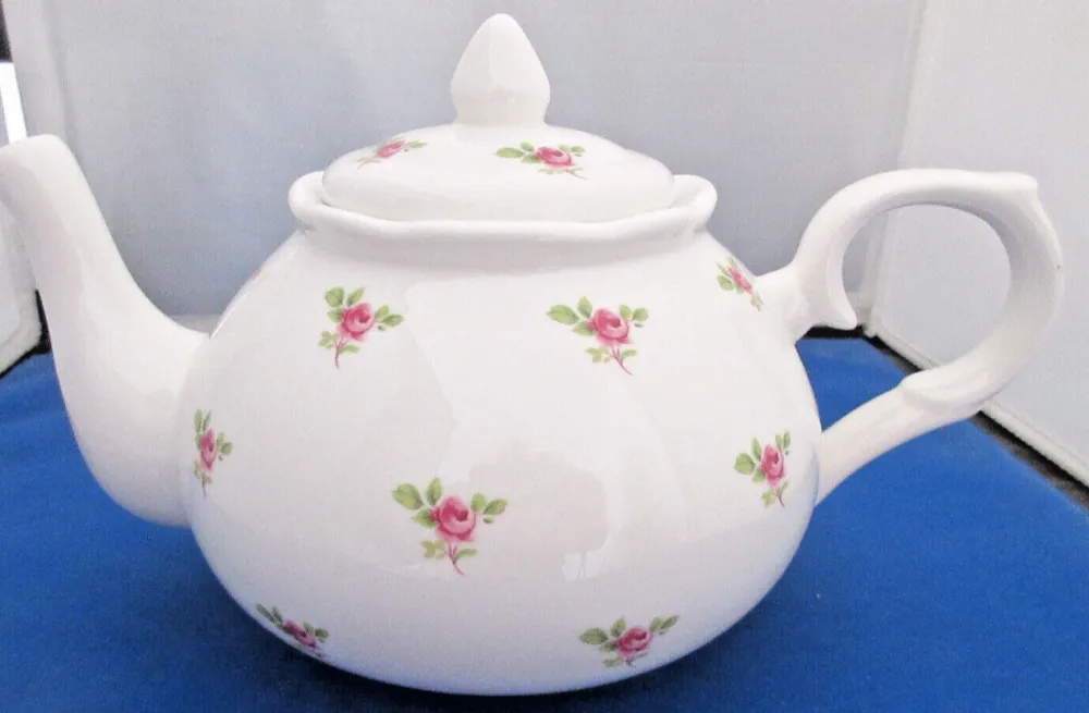 Adderley Ceramics Dot Rose Teapot- Teapots