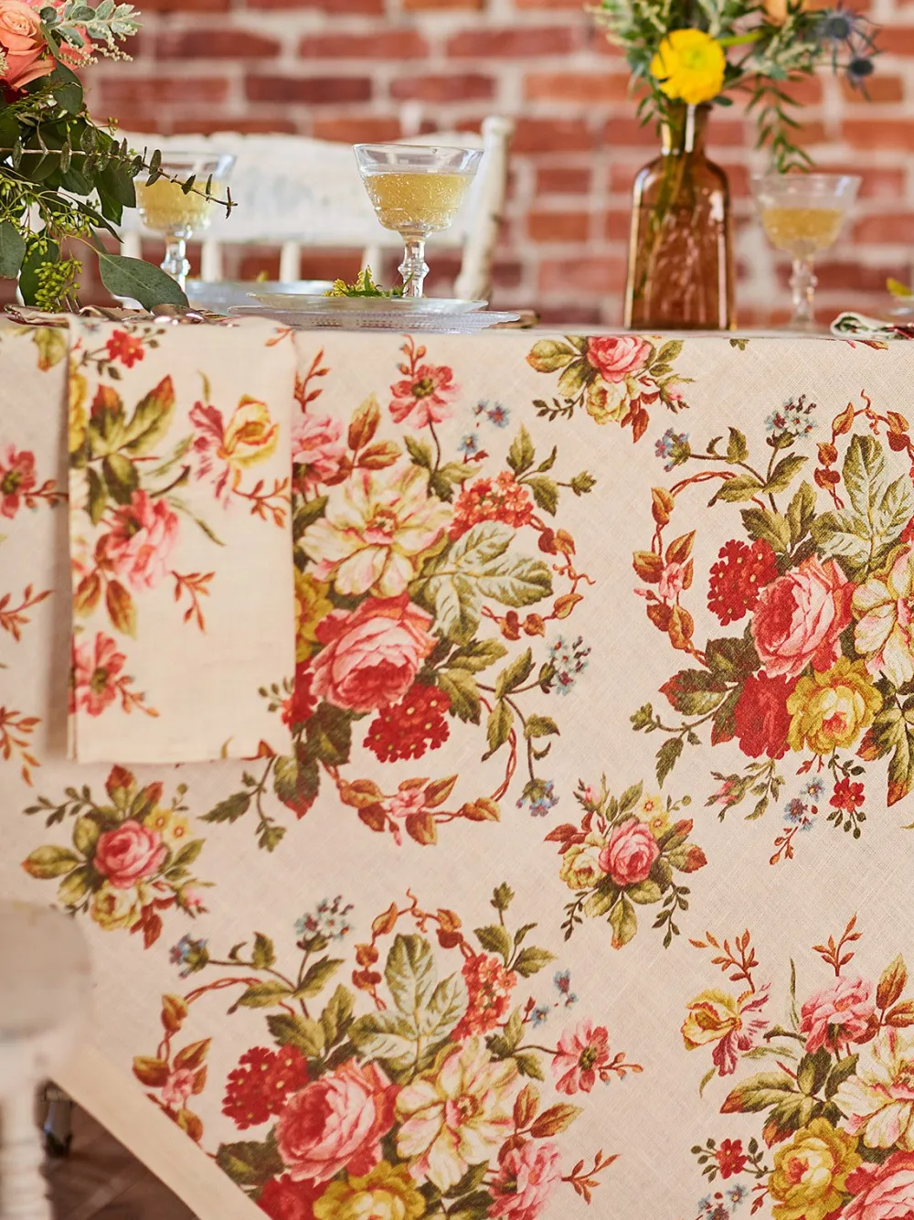 April Cornell Cassandra Antique Tablecloth, 54" x 90"- Tablecloths