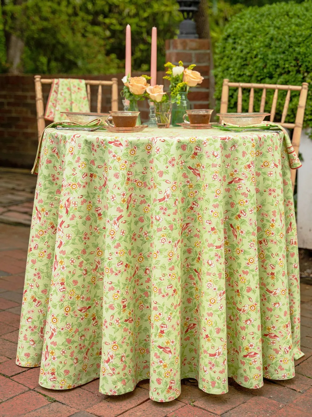 April Cornell Darjeeling 88" Round Tablecloth- Tablecloths