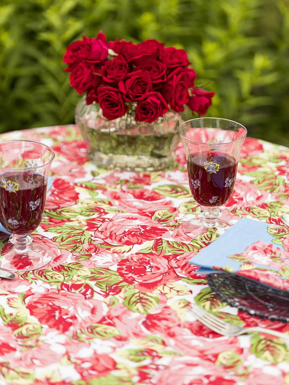 April Cornell La Vie En Rose Red Round Tablecloth- Tablecloths