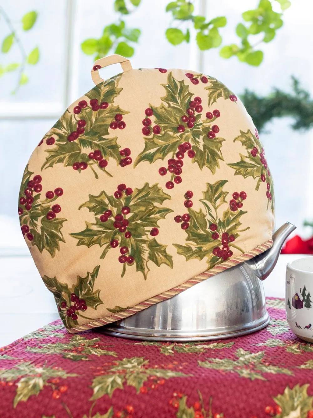 April Cornell Winterberry Patchwork Tea Cozy- Tea Cosies