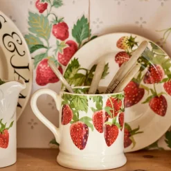 Emma Bridgewater Vegetable Garden Strawberries 1/2 Pint Mug- Emma Bridgewater