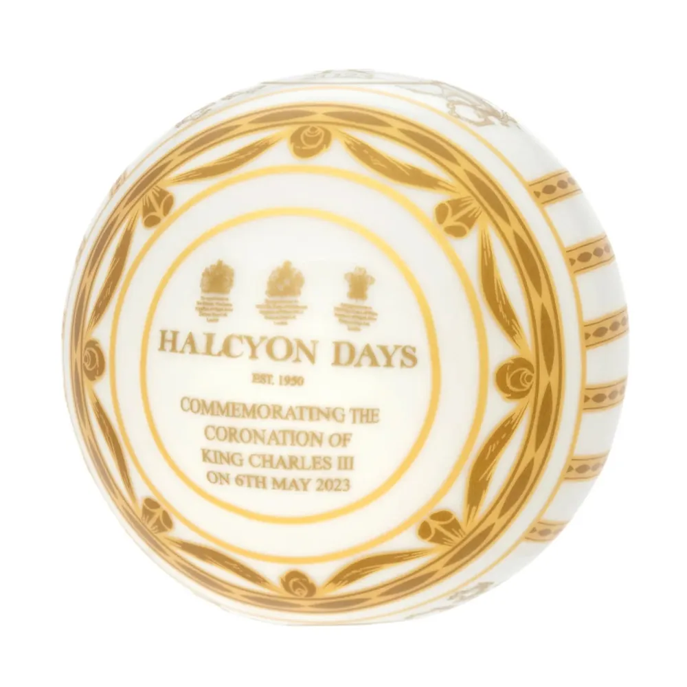 Halcyon Days King Charles Coronation Gold 4" Bauble- King Charles Iii|Halcyon Days China