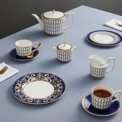 Wedgwood Renaissance Gold Sugar Caddy- Creamers & Sugar Bowls