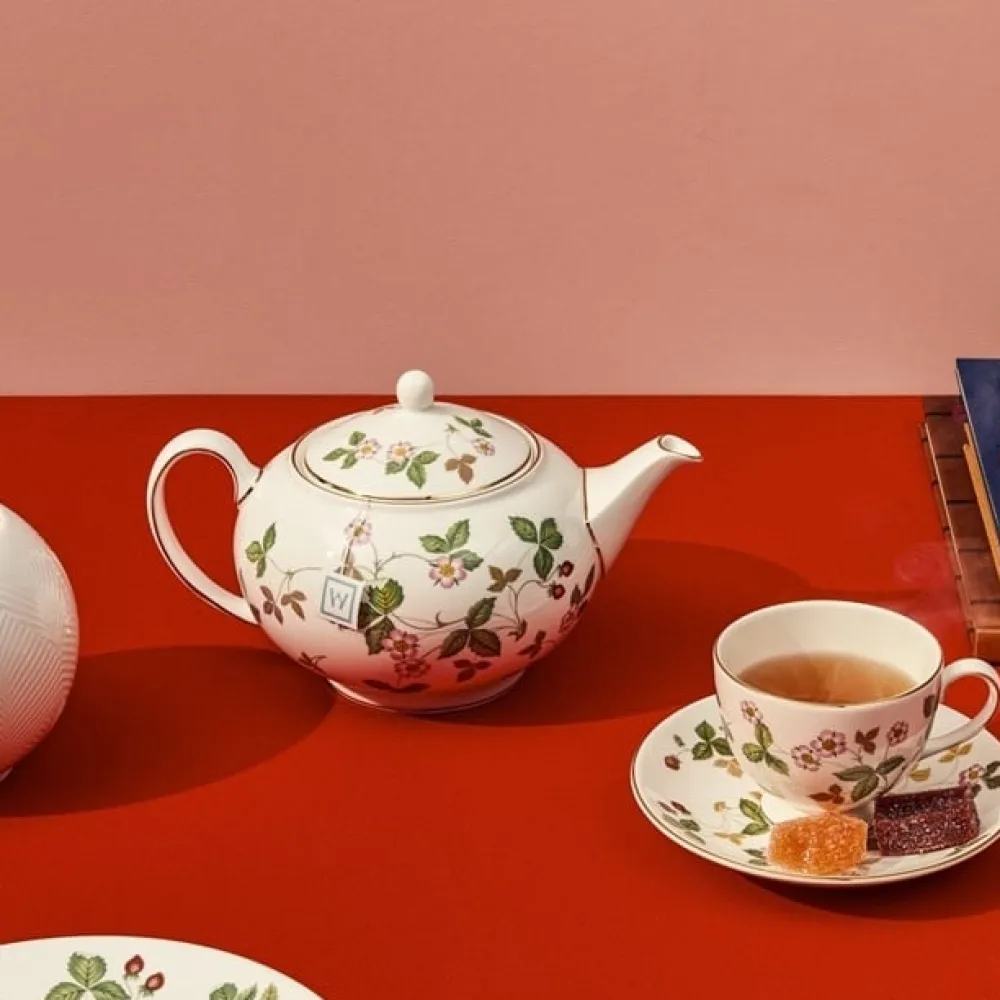 Wedgwood Wild Strawberry Teapot- Teapots